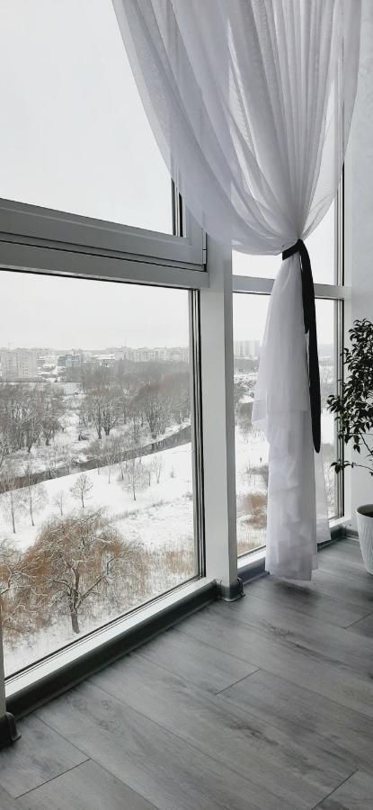 Сучасний Люкс З Приголомшливим Виглядом! Khmelʼnytsʼkyy Exterior foto